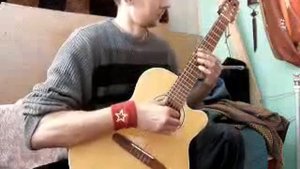 В траве сидел кузнечик (A green bug in da grass)