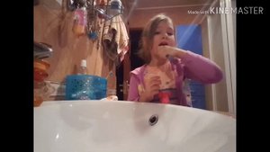 Делаю эксперемент.ЧТО БУДЕТ ЕСЛИ:ПОЧИСТИТЬ ЗУБЫ И ПОТОМ ЗАПИТЬ АПЕЛЬСИНОВЫМ СОКОМ . Реакция