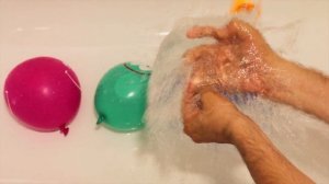 Воздушные шарики с водой Учим цвета для детей Развивающее видео Песня Купидончик Лопаем шарики