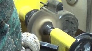 Вазочка из абрикоса.