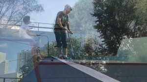 САМОКАТЕРЫ РАЗНЕСЛИ СКЕЙТПАРК/ТРЮКИ НА САМОКАТЕ