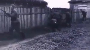 Сорвите власовское знамя . Триколор- позор