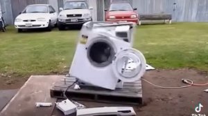 Brick in the washing machine.                     Кирпич в стиральной машине.
