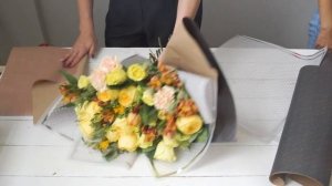 Калька и пергамент с фольгированием  Упаковка цветов
