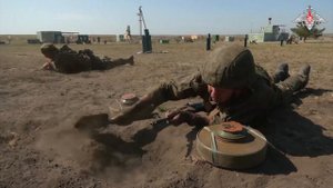 Боевая подготовка военнослужащих на полигоне