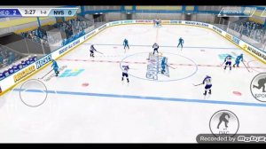 хоккей или футбол?