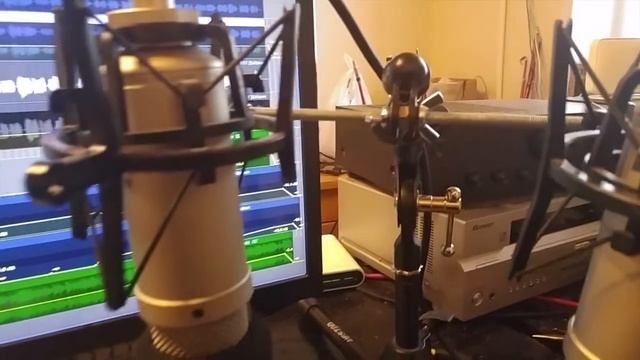 Крепление микрофонов. Два микрофона. Вокал. Стерео запись. Two microphones. смотреть онлайн