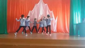 Танцы "В роще пел соловушка" 6 класс,"ВДВ" 2 класс