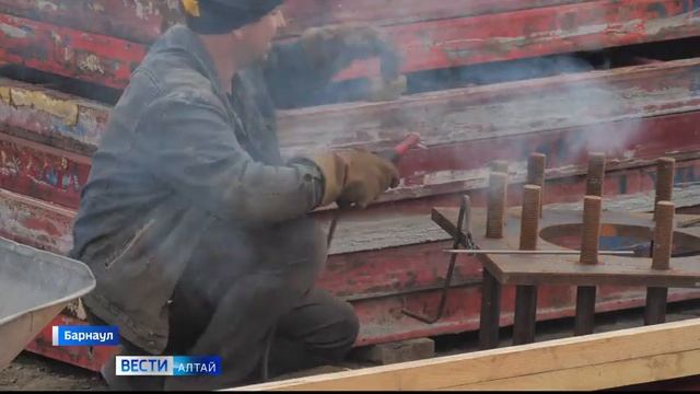 В Барнауле на путепроводе у Нового рынка продолжаются масштабные работы по реконструкции смотреть онлайн