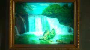 Картина с живым водопадом и подсветкой
