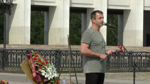 Дмитрий Певцов открыл бронепробег "Дорогами мужества"