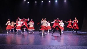 Русский народный танец "Эх, Варенька!"