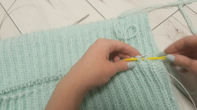 Снуд английской резинкой. Трикотажный шов для английской резинки. Мастер-класс. Вязание спицами смотреть онлайн