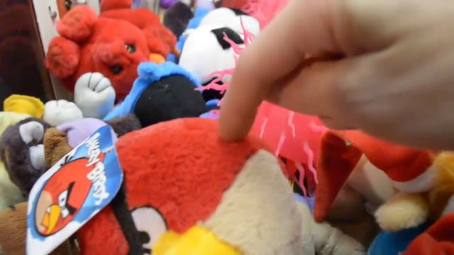 How to win Angry Birds from the Claw Machine | Arcade Hacks | смотреть онлайн
