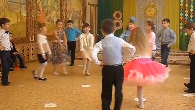 Танец "Хороши весной в саду цветочки"