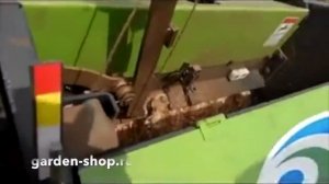 Пресс подборщик YK8050 в работе