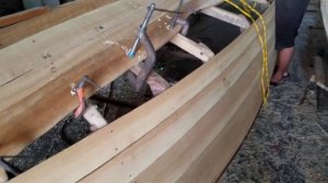 Вьетнамская Судоверфь дворового пошиба! Инспектирую домашнее производство лодок на берегу реки Кай.