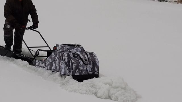 Буксировщик  попал в наслуд