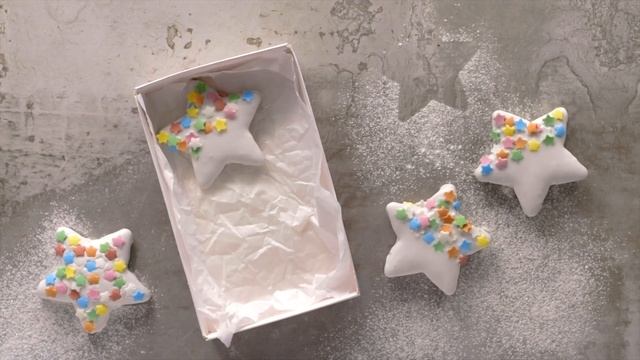 Новогоднее печенье в форме звёздочек Dr. Oetker смотреть онлайн