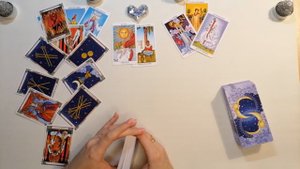 ПЕРЕЕЗД. Стоит ли переезжать или остаться? Таро Расклад