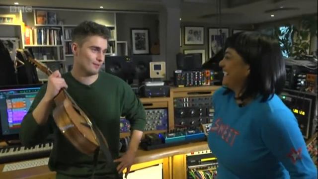 Sam Fender - Look North, Brits (1 Feb 2022) смотреть онлайн