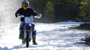 Yamaha YZ 125 - Incredible 2-Stroke Sounds (Raw)