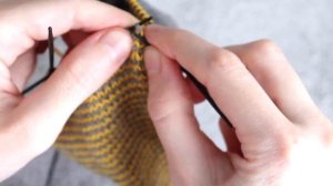 Делаем убавки после того, как связали пятку. Показываю, как и где их сделать