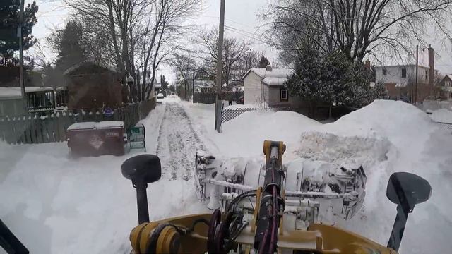 PLOWING 6 INCHES OF SNOW AND WE HAVE A PROBLEM!! смотреть онлайн