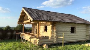 Начали отделку сруба бани. Баня из бревна ручной рубки