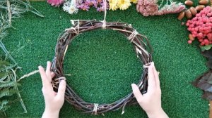 Мастер-класс «Венок из сухоцветов». МЦ «Мир молодежи» (г. Новосибирск)