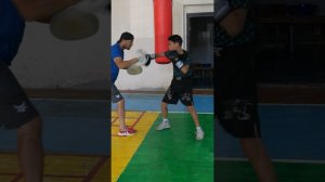 Молодой боксер показал класс / Узбекская школа бокса