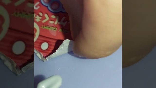 КАК ОТОДРАТЬ СТИКЕР ОТ ТЕЛЕФОНА ИЛИ ЧЕХЛА? смотреть онлайн