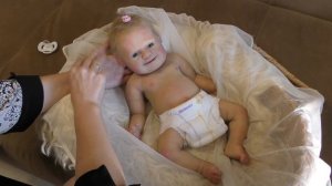 Силиконовая кукла реборн девочка.