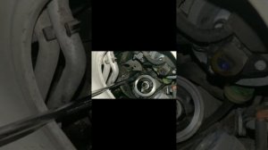 Toyota Hiace замена масла в двигателе.