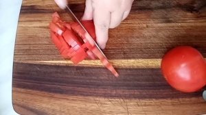 Очень простой и вкусный салат за 5 минут! Салат с ветчиной, помидорами? и сыром?!