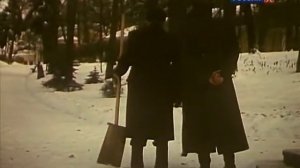 Выкинуть чучело Ленина из мавзолея и Красной Площади