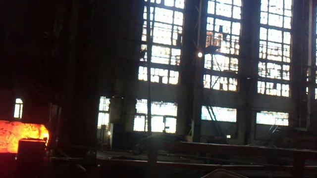 ЮУМЗ - ОРСК . 6000 т пресс .Протяжка и обкатка слитка . N 294. смотреть онлайн