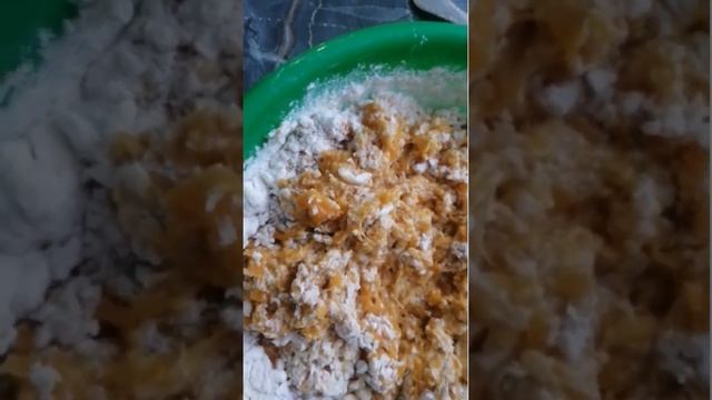 пирог Без сахара с тыквой, яблоками и мёдом. смотреть онлайн