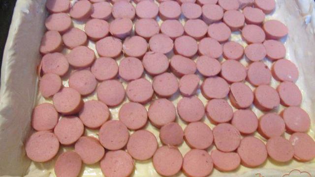 Пицца с грибами из слоеного теста