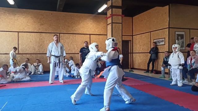 "Сила удара"- Академия Каратэ смотреть онлайн