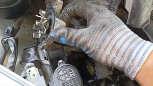 Шум помпы в двигателе, свистит скрежет. engine noise whistling grinding