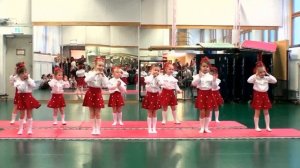 Младшая группа Mili Star Dance. Танец Раз ладошка. Дети 4 года.