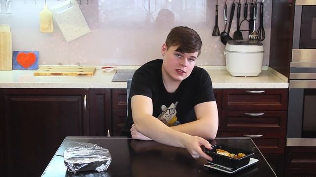 СВОЯ КОМПАНИЯ | ХУЖЕ НЕКУДА! | ГОЛОДНЫЙ ОБЗОР | Екатеринбург смотреть онлайн