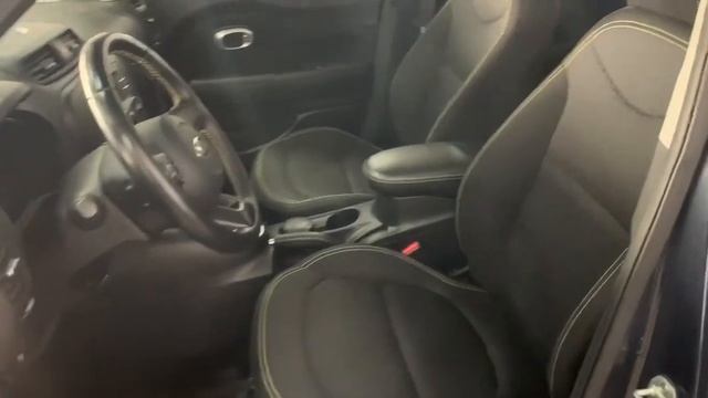 Видеопрезентация автомобиля с пробегом KIA Soul в SELECT от КЛЮЧАВТО смотреть онлайн