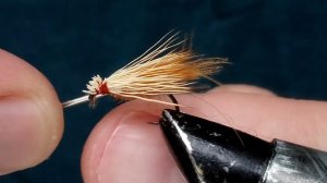 Сухая мушка ручейник " caddis " для ловли ленка и хариуса.