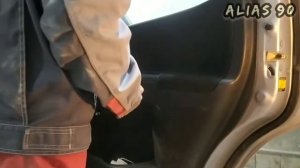how to remove the rear door handle on a Suzuki ignis/как снять ручку задней двери на kia cerato2
