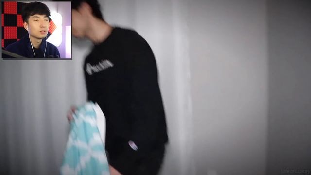 SOMETHING HORRIBLE HAPPENED TO HIS MOM.. смотреть онлайн