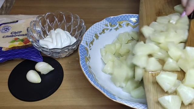 ? САЛАТ "5-минутка" из АНАНАСА, СЫРА и ЧЕСНОКА?// готовим быстро и вкусно?