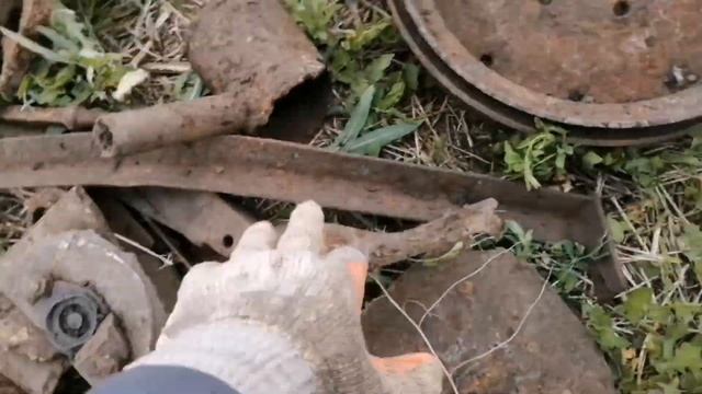 С ЭТОЙ ФЕРМЫ Я ВЫВЕЗ БОЛЬШЕ ДВУХ ТОНН МЕТАЛЛА!!!! ЗАЧЕМ В ТАЙГУ?МОЖНО НАЙТИ РЯДОМ С ДОМОМ МЕТАЛЛ! смотреть онлайн