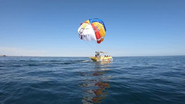 Парасейлинг в Феодосии. Полеты на парашюте
